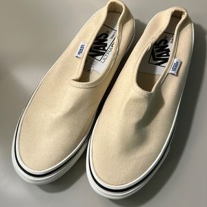 Vans Woman New Cream size 5.5